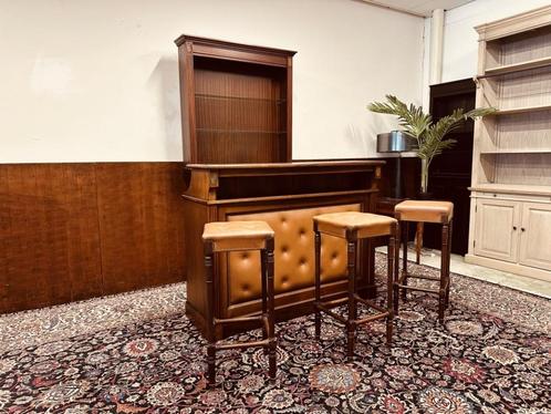Klassiek Engels Chesterfield Bar met Barkrukken, Antiek en Kunst, Antiek | Kantoor en Zakelijk, Ophalen of Verzenden