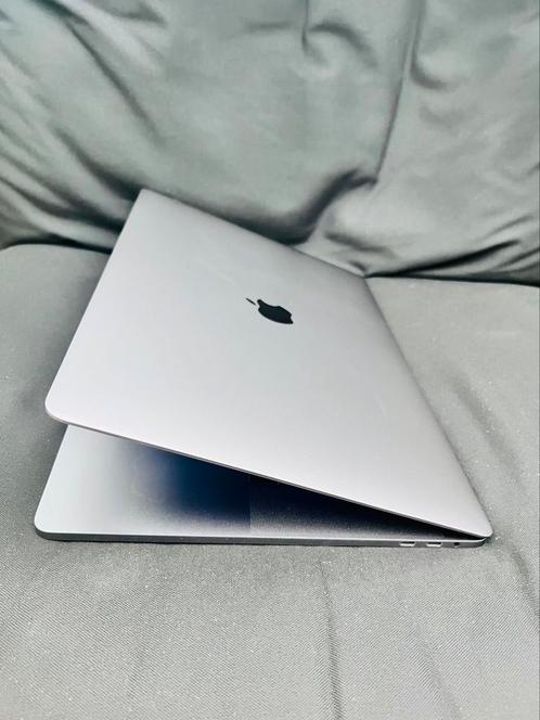 MacBook Pro core i7 16gb ram ssd 256gb 2017 purchased, Informatique & Logiciels, Apple Macbooks, MacBook, 13 pouces, 3 à 4 Ghz