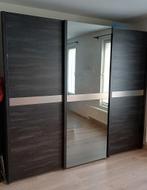 Ruime 3-deurs schuifkleerkast + commode, Enlèvement, Utilisé