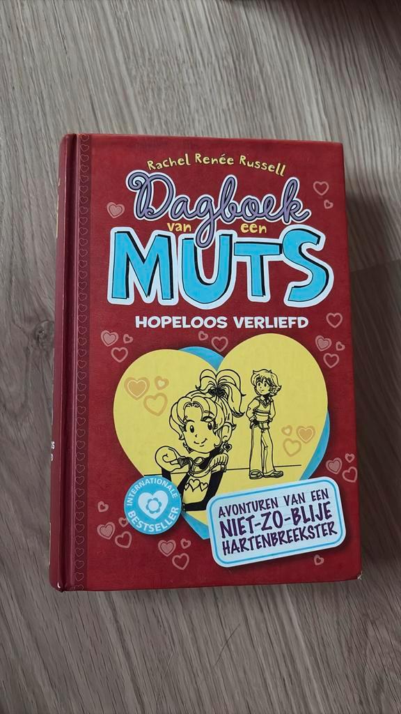 Rachel Renée Russell - Hopeloos verliefd, Boeken, Kinderboeken | Jeugd | 10 tot 12 jaar, Zo goed als nieuw, Ophalen