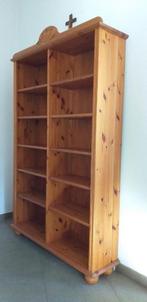 Zeer mooie grenen houten boekenkast / kast Ikea, Huis en Inrichting, Kasten | Boekenkasten, Ophalen, Zo goed als nieuw, Grenenhout