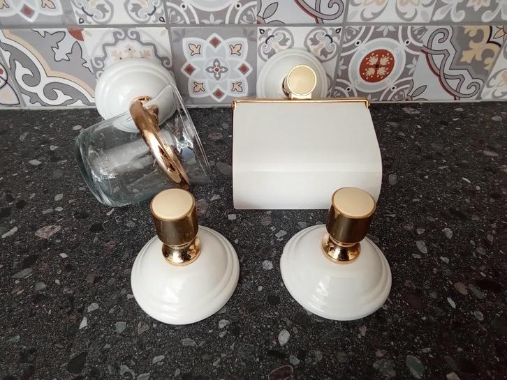 4-delige wc / badkamer assesoires, Huis en Inrichting, Badkamer | Badkamermeubels, Gebruikt, Overige typen, Ophalen of Verzenden