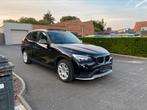 Bmw x1 2.0DA Sdrive Automaat/Pano *GARANTIE*, Achterwielaandrijving, 1995 cc, Zwart, 4 cilinders