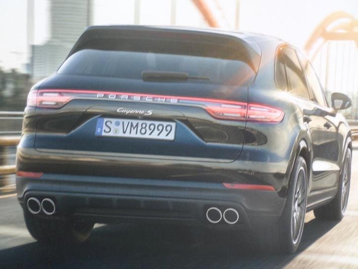 Porsche Cayenne & S & E-Hybrid & Turbo 2019 Boek, Boeken, Auto's | Folders en Tijdschriften, Porsche, Ophalen of Verzenden