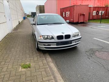 BMW 318i Reeds gekeurd voor verkoop met carpass beschikbaar voor biedingen