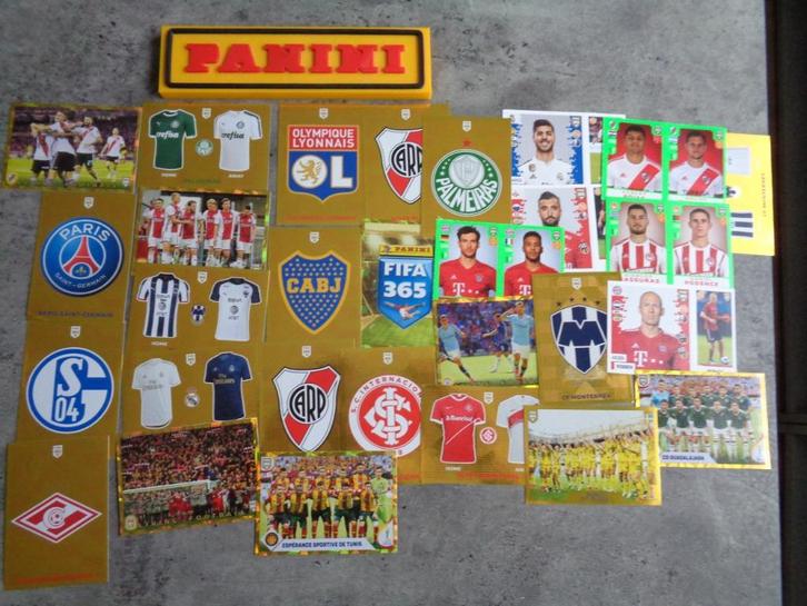 PANINI VOETBAL STICKERS NIEUWE STAAT FIFA 365 2020 29X, Hobby en Vrije tijd, Stickers en Plaatjes, Ophalen of Verzenden
