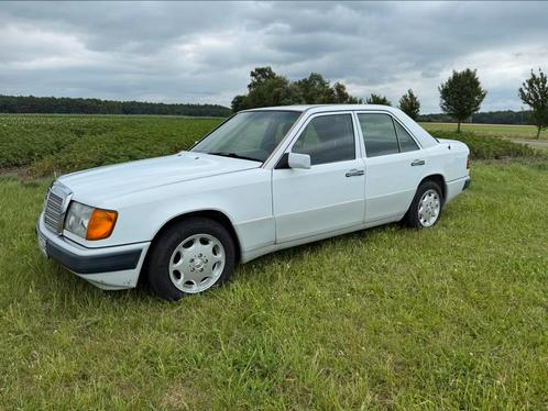 Mercedes 300D, Auto's, Oldtimers, Particulier, ABS, Airconditioning, Centrale vergrendeling, Elektrische buitenspiegels, Lichtmetalen velgen