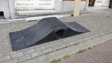 Ramp/springplank voor skateboarden, fietsen, skaten beschikbaar voor biedingen