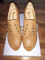 Pumps met open schoenen, Pumps, Beige, Ophalen of Verzenden, Zo goed als nieuw