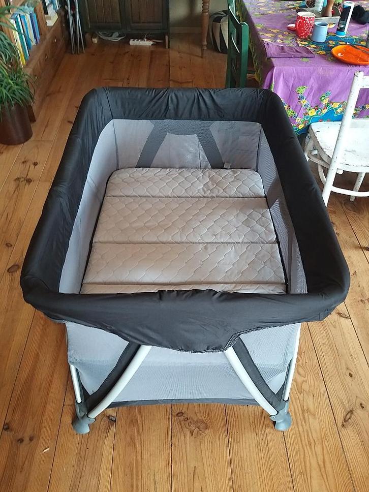 Lit de voyage Nuna sena, Enfants & Bébés, Berceaux & Lits, Comme neuf, Lit de voyage, Enlèvement ou Envoi