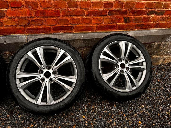 BMW X1 2020-2023 Vredestein wintervelgen en -banden, Auto-onderdelen, Banden en Velgen, Banden en Velgen, Winterbanden, 18 inch