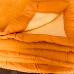 Lot de 2 couvertures orange Good Night, Maison & Meubles, Chambre à coucher | Linge de lit, Deux personnes, Enlèvement, Utilisé