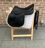 Springzadel Ikonic 17 inch + stijgbeugelriemen, Dieren en Toebehoren, Paarden en Pony's | Verzorgingsproducten, Ophalen of Verzenden