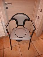 Chaise de toilette avec seau, Enlèvement