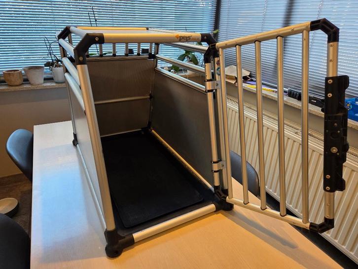 4petspro autobench - honden bench, Animaux & Accessoires, Caisses pour chiens, Utilisé, Enlèvement