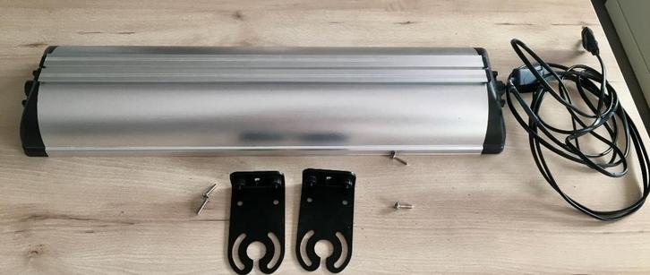 Eclairage volière ( Rampe double ampoules), Animaux & Accessoires, Oiseaux | Accessoires, Utilisé, Autres types, Enlèvement