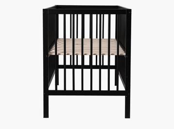 Lit bébé 60  120 avec matelas. Un lit pour tout-petit avec, Enfants & Bébés, Enlèvement, Utilisé