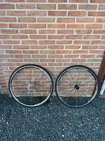 Wielset bontrager 28” beschikbaar voor biedingen