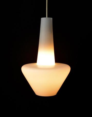 Suspension rétro années 50/60 opaline beschikbaar voor biedingen