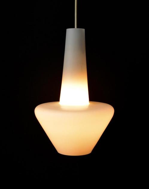 Suspension rétro années 50/60 opaline, Antiek en Kunst, Antiek | Verlichting, Ophalen of Verzenden