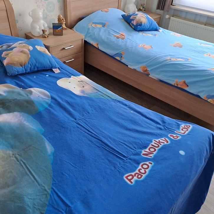 2 omkeerbare dekbedovertrekken met sierkussen, Huis en Inrichting, Slaapkamer | Beddengoed, Zo goed als nieuw, Dekbedovertrek