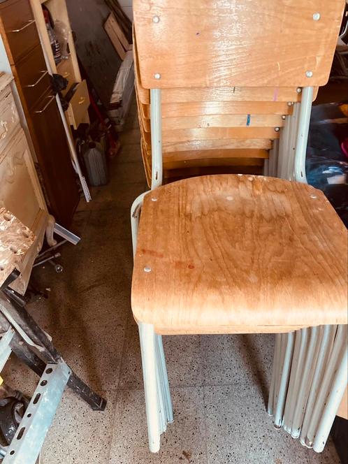 Vintage houten schoolstoelen en stapelstoelen perfecte staat, Maison & Meubles, Chaises, Comme neuf, Enlèvement ou Envoi