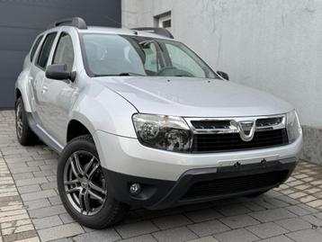 DACIA DUSTER 1.5 DIESEL 4WD 4X4 SUV 2013 MET TREKHAAK beschikbaar voor biedingen