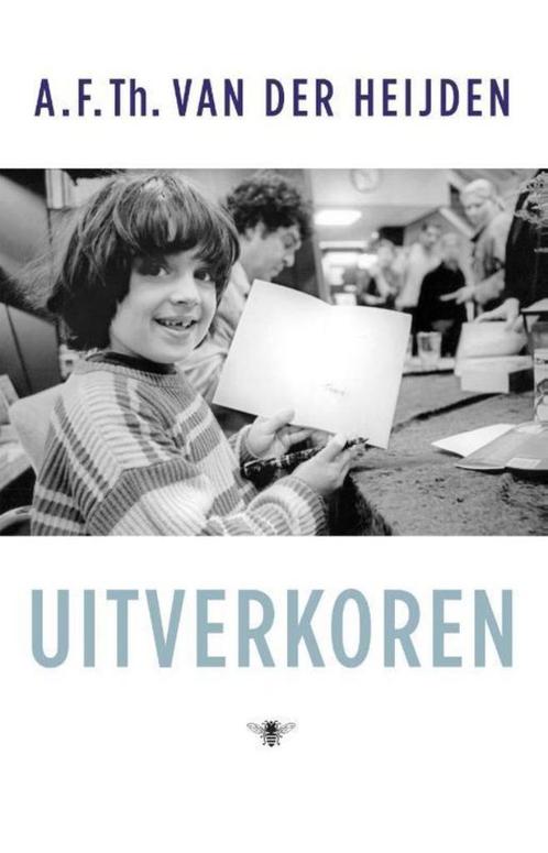 Te Koop Boek UITVERKOREN A.F.Th.Van der Heijden, Boeken, Romans, Zo goed als nieuw, Nederland, Ophalen of Verzenden