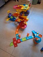 Vtech toet toet racebaan + vliegveld + auto ambulance, Enfants & Bébés, Jouets | Vtech, Enlèvement, Comme neuf, 2 à 4 ans
