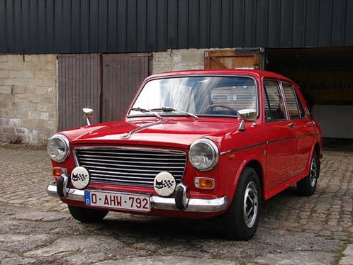 MORRIS 1100 1968, Auto's, Oldtimers, Particulier, Mini, Benzine, Berline, 4 deurs, Handgeschakeld, Rood, Zwart, Voorwielaandrijving