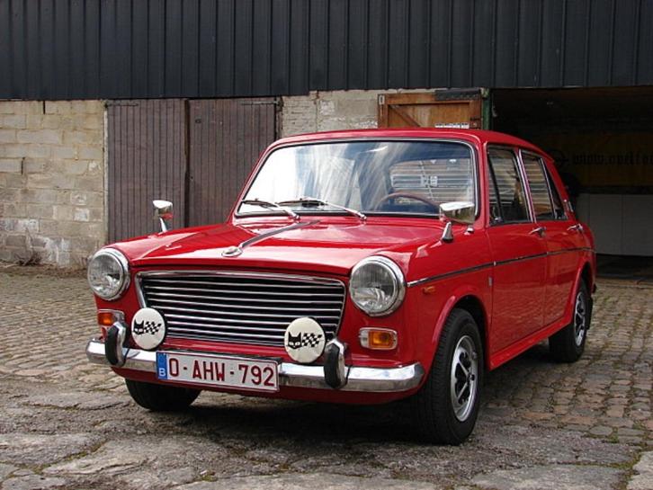 MORRIS 1100 1968, Auto's, Oldtimers, Particulier, Mini, Benzine, Berline, 4 deurs, Handgeschakeld, Rood, Zwart, Voorwielaandrijving
