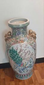 Chinese vaas met bijbehorende voet, Antiek en Kunst, Ophalen