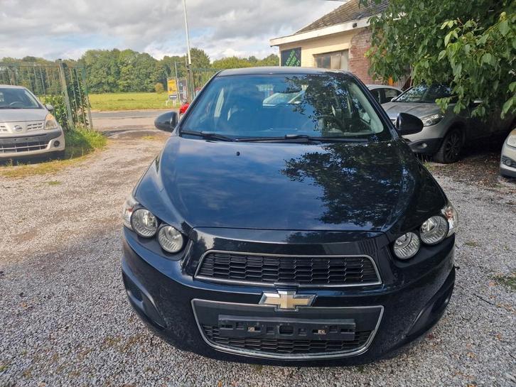 Chevrolet aveo 1.2 cc essence 5porte 142280 km roul  bien, Auto's, Chevrolet, Bedrijf, Te koop, Aveo, ABS, Adaptieve lichten, Airbags