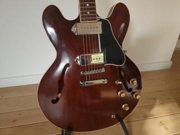 Gibson ES-335 Custom Shop in Walnut Brown beschikbaar voor biedingen