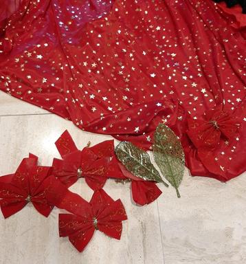 Kerst 5 textiel doeken en klein deco beschikbaar voor biedingen