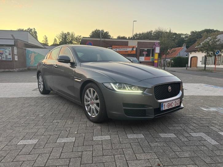 Jaguar xe, Auto's, Jaguar, Particulier, XE, 360° camera, ABS, Achteruitrijcamera, Adaptieve lichten, Adaptive Cruise Control, Airbags
