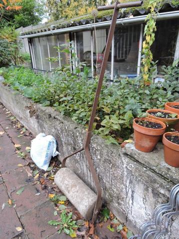 Rouleau de jardin béton beschikbaar voor biedingen