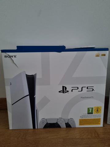 Ps5 slim disc gegarandeerd tot 2026 + 2 controllers  beschikbaar voor biedingen