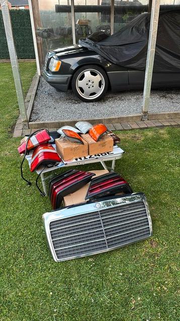 Mercedes W124 pieces onderdelen grill achterlicht phares beschikbaar voor biedingen