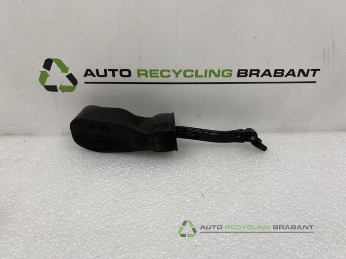 Deurvanger 4Deurs rechts-achter van een Volkswagen Passat, Gebruikt, -, -, Ophalen of Verzenden