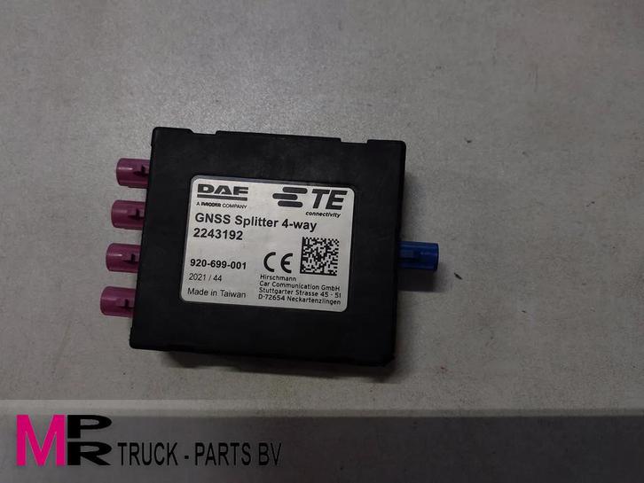 DAF GNSS Splitter 4-way - 2243192N GNSS Splitter 4-way - 224, Autos : Pièces & Accessoires, Pièces camion, DAF, Électronique et Câbles