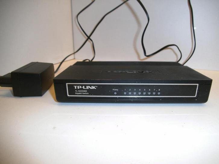 TP-Link 8-Port Gigabit Desktop Switch, Computers en Software, Netwerk switches, Gebruikt, Ophalen of Verzenden