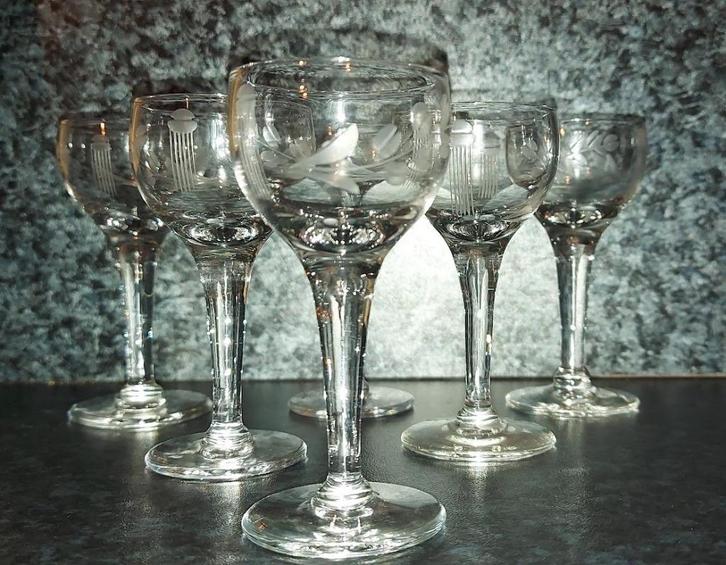 6 prachtig geslepen 50ties likeurglaasjes,, Antiek en Kunst, Antiek | Glaswerk en Kristal, Ophalen