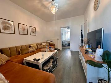 Appartement te koop in Forest, 1 slpk, Appartement, 1 pièces