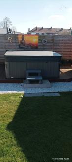 Jacuzzi te koop wordt in juni twee jaar,zeer zuinig, Tuin en Terras, Bubbelbaden en Hottubs, Ophalen, Zo goed als nieuw