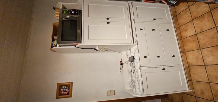 Gebruik voor het keukenbuffet de kast voor de magnetron., Huis en Inrichting, Kasten | Buffetkasten, Gebruikt, Ophalen