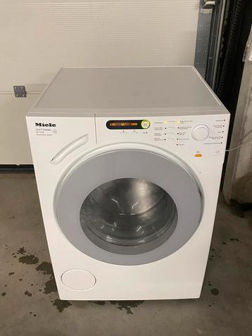 Machine à laver Miele 7kg A+ | Livraison possible, 6 à 8 kg, 85 à 90 cm, 1600 tours ou plus, Comme neuf