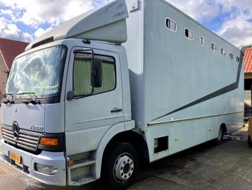 mercedes paardenvrachtwagen beschikbaar voor biedingen