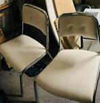 Chaises rétro en très bon état et les chaises, Comme neuf, Retro, Cuir, Enlèvement ou Envoi