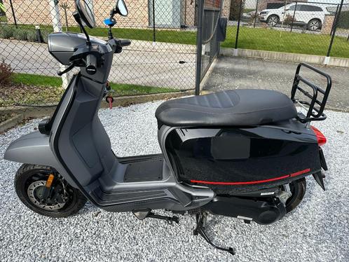Lambretta V125 Special Pirelli LIMITED edition (999 ex), Motoren, Motoren | Overige merken, Particulier, Scooter, 11 kW of minder